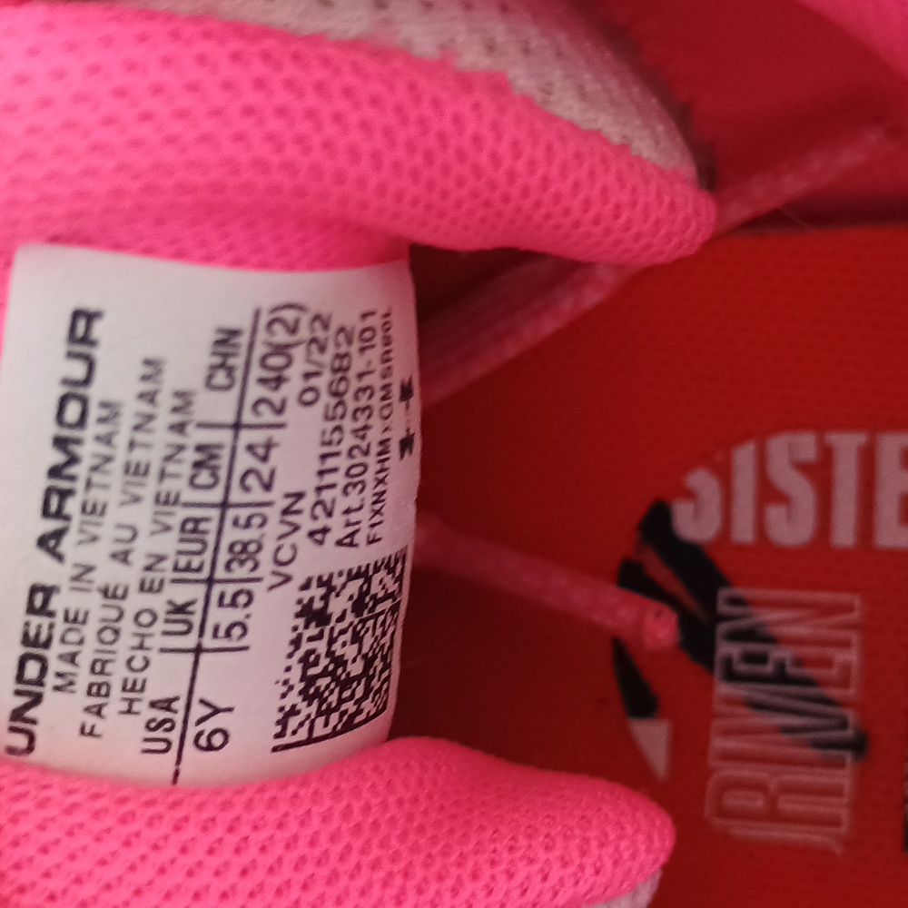 Under Armour Kids Pink and White Cleats - Picture 8 of 10